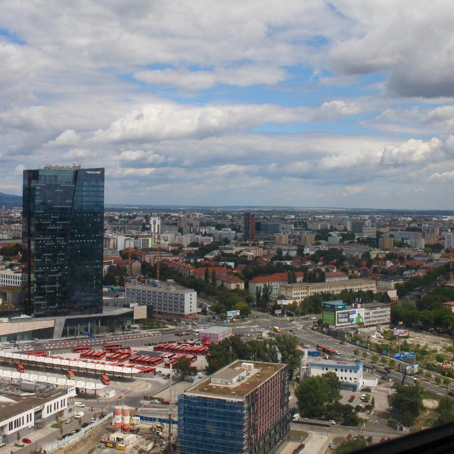 Апартаменти Downtown View Братислава Екстер'єр фото